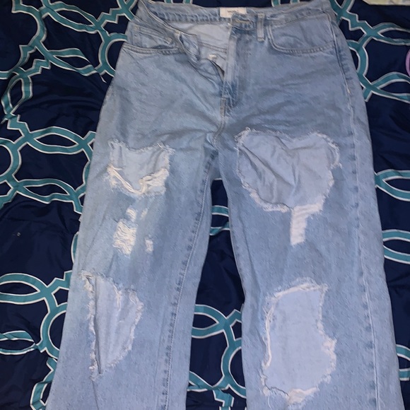Forever 21 baggy boyfriend jeans, light blue distressed. - Picture 2 of 3